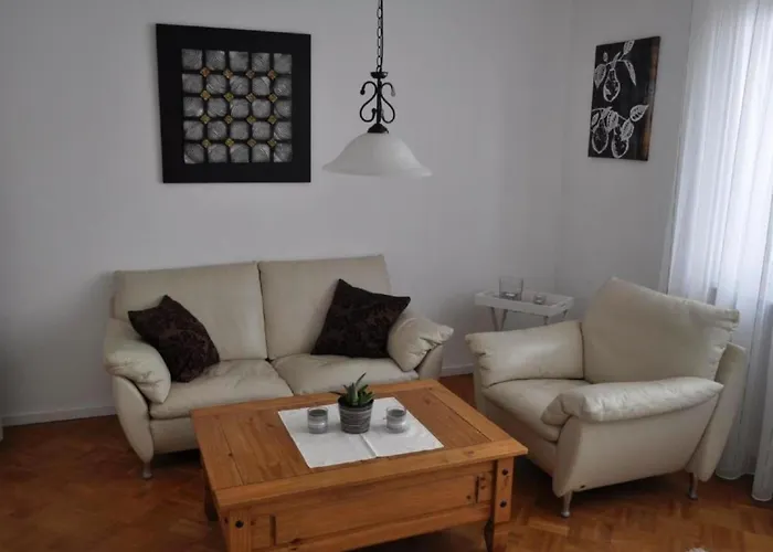 Burgblick By Interhome Löf