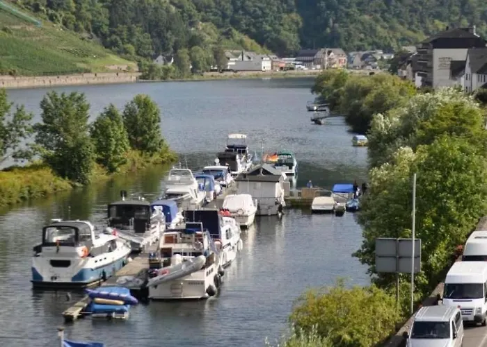 Burgblick By Interhome Löf